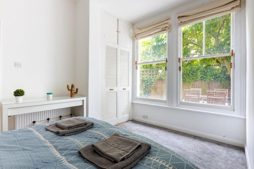 Lovely Garden Flat In Apartament *
